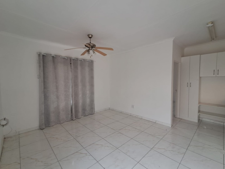 4 Bedroom Property for Sale in Roylglen Gardens Northern Cape